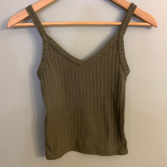 American Eagle Outfitters Tops - American Eagle ribbed v-neck tank top